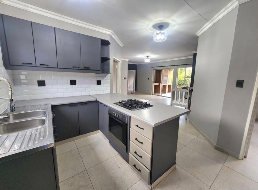 To Let 3 Bedroom Property for Rent in Groenvlei Sh Free State